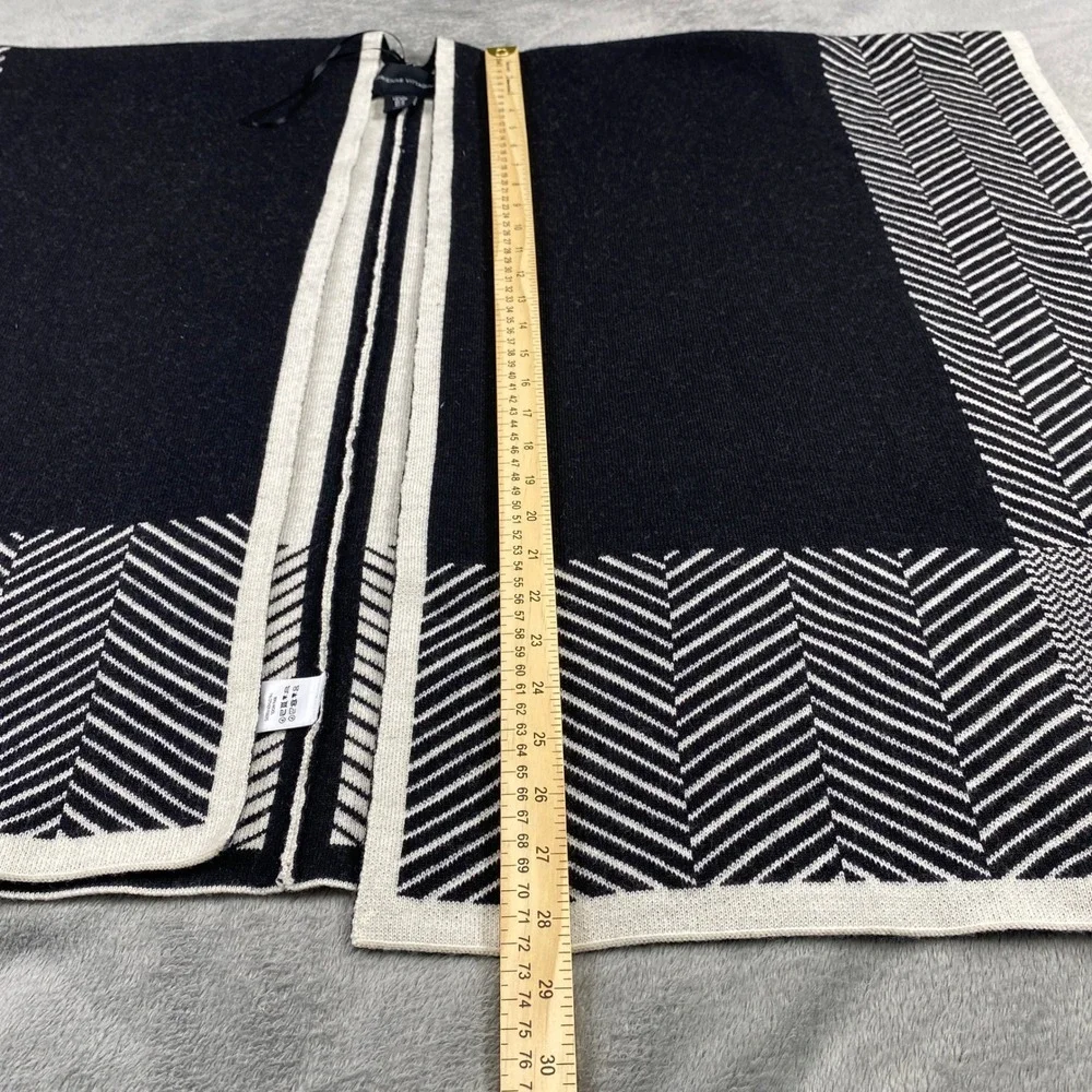 Adrienne Vittadini Black White Herringbone Knit Shawl‎ Cape Poncho Wool Blend M
